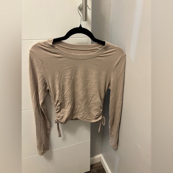 Abercrombie & Fitch Tops - Abercrombie & Fitch womens long sleeve Side Ruched- Small - Beige